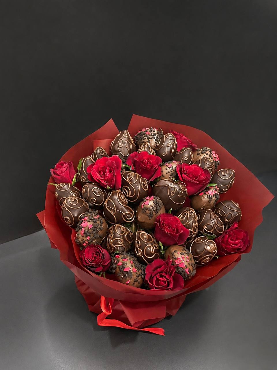 Chocolate bouquet · 29 berries